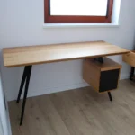 drewniane biurko z kontenerkiem VITA