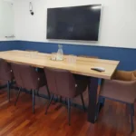 MERE Tisch mit konischem Sockel - Ausführung