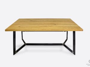 Tisch mit Holzplatte auf Metallgestell ins Esszimmer GERES