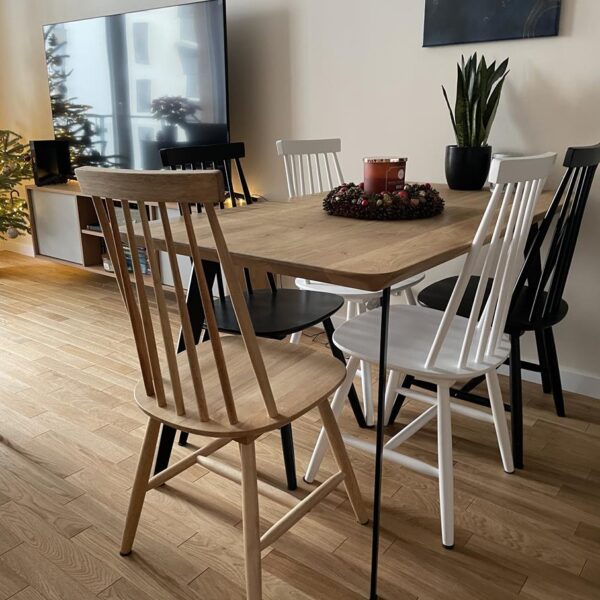 Stół dębowy z metalowymi nogami z litego drewna do jadalni VITA