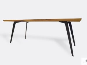 Tisch mit Holztischplatte und Metallbeinen ins Esszimmer VITA II