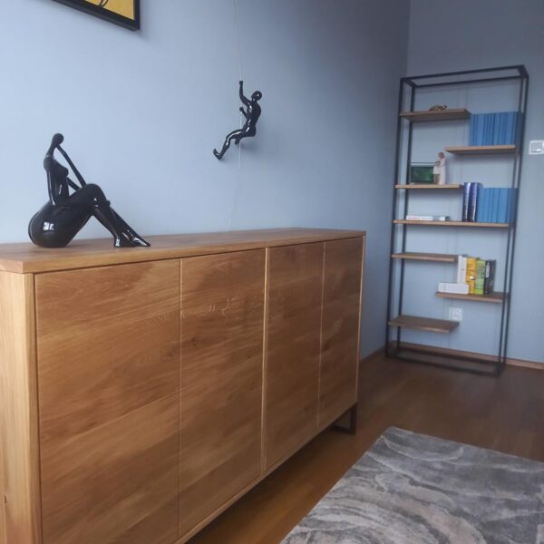 Dębowa komoda z szafkami MERIS I, Regał z drewna litego IBSEN do salonu na wymiar Producent