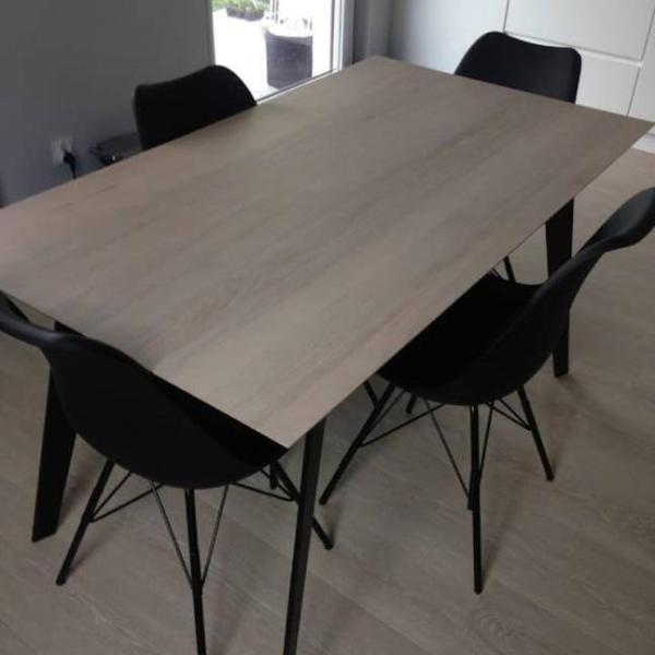 Stół dębowy z dostawkami na metalowych nogach CORTEZ