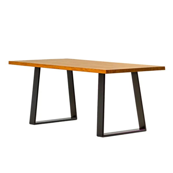 Eichenholztisch auf Metallbeinen SERSO