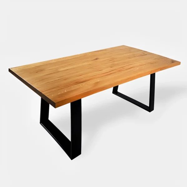 Eichenholztisch auf Metallbeinen SERSO